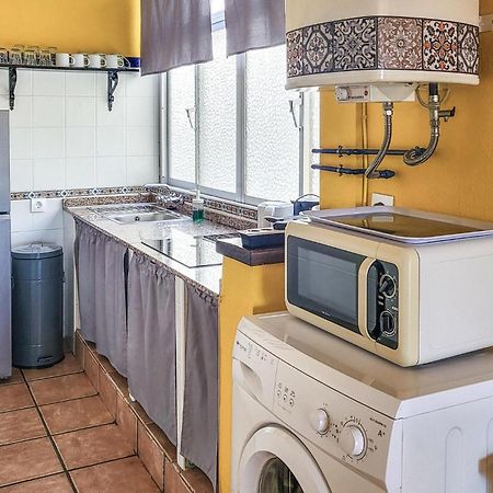 2 Bedroom Cozy Apartment In Ел Кампело Екстериор снимка