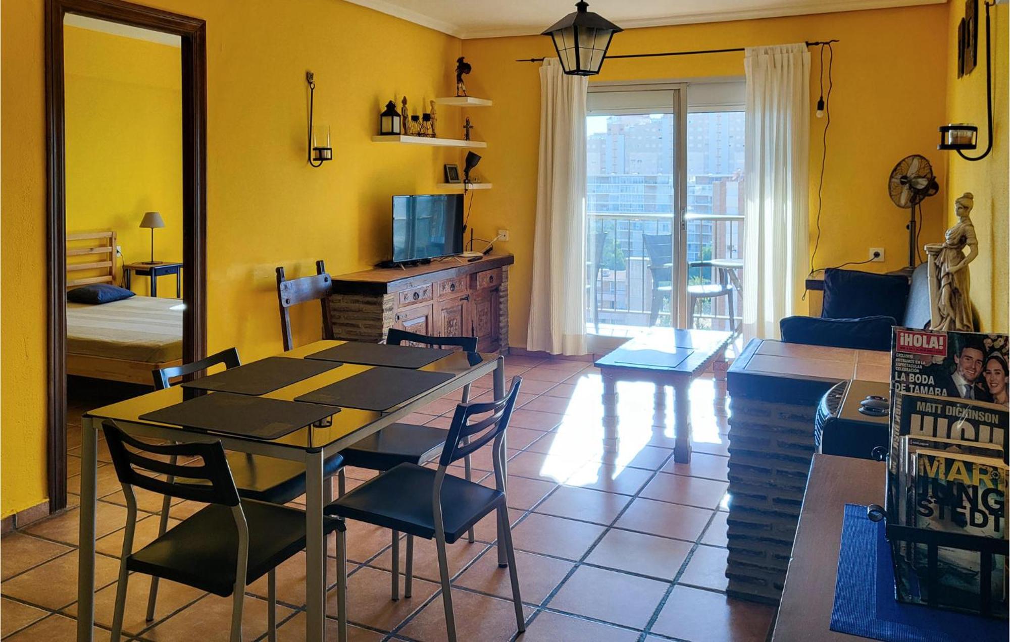 2 Bedroom Cozy Apartment In Ел Кампело Екстериор снимка