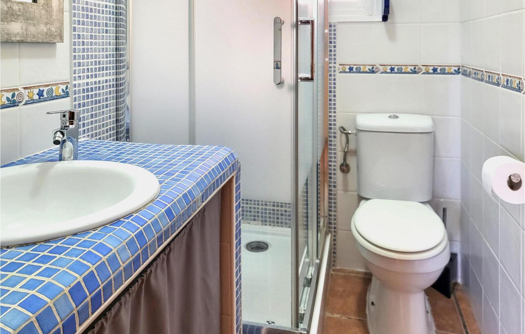 2 Bedroom Cozy Apartment In Ел Кампело Екстериор снимка